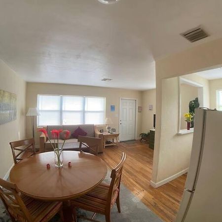 Private One-Bedroom 6 -Directly Across From Beach St. Pete Beach Buitenkant foto